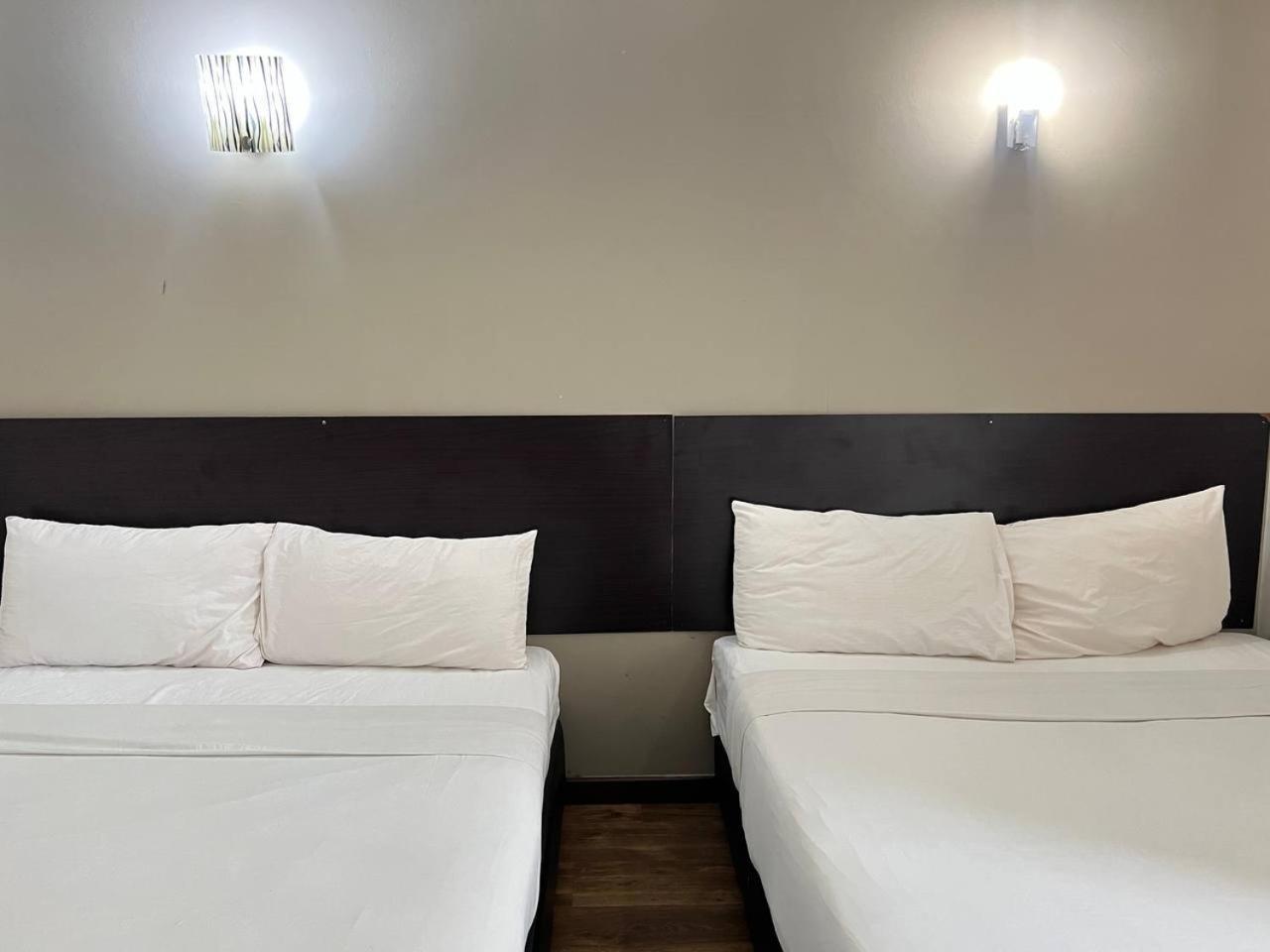 Nice Stay Three Six Five Services Кучинг Экстерьер фото
