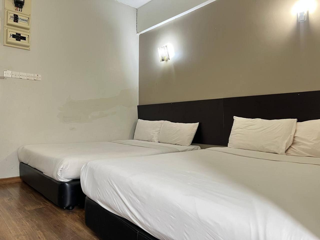 Nice Stay Three Six Five Services Кучинг Экстерьер фото