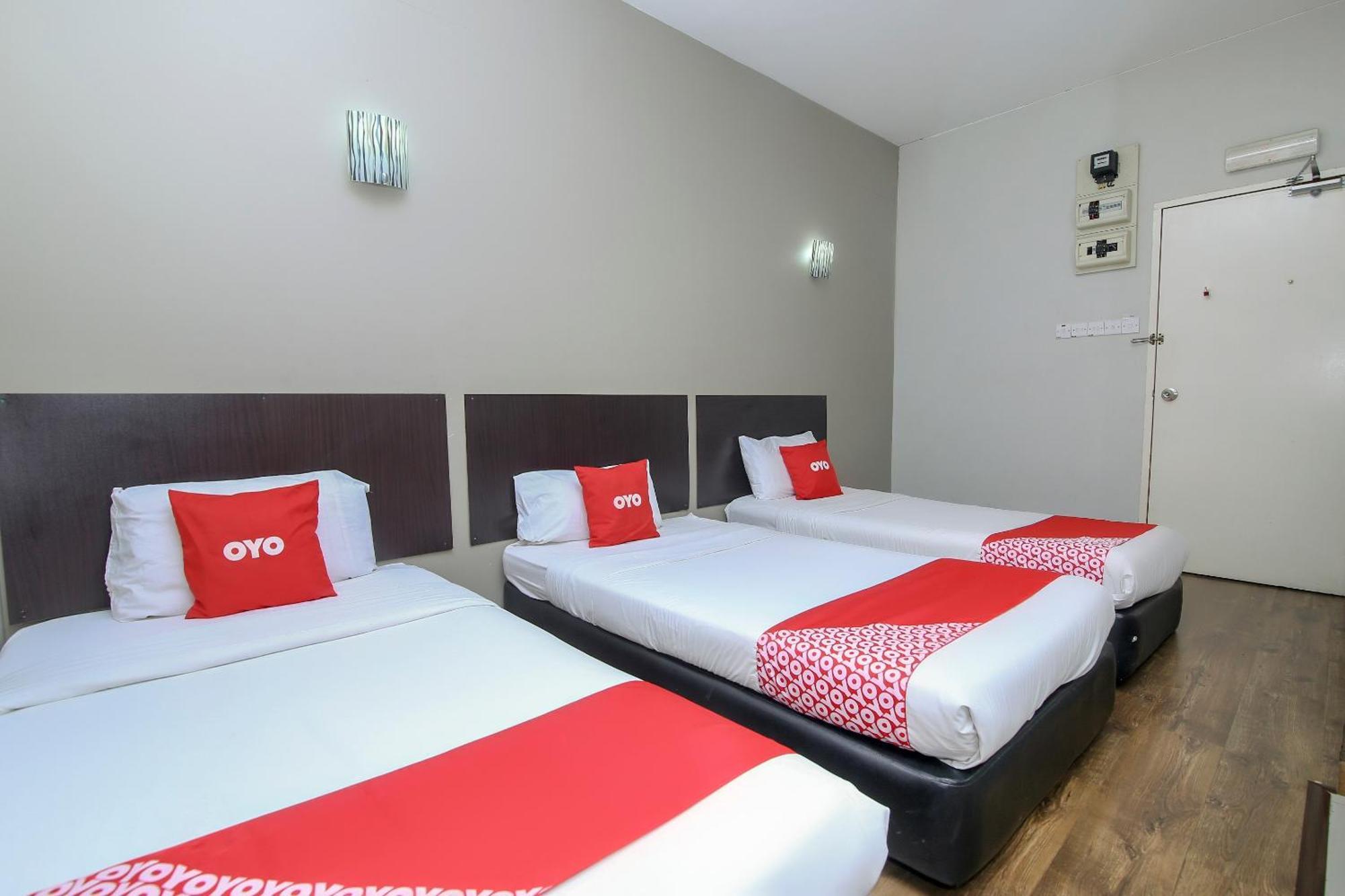 Nice Stay Three Six Five Services Кучинг Экстерьер фото