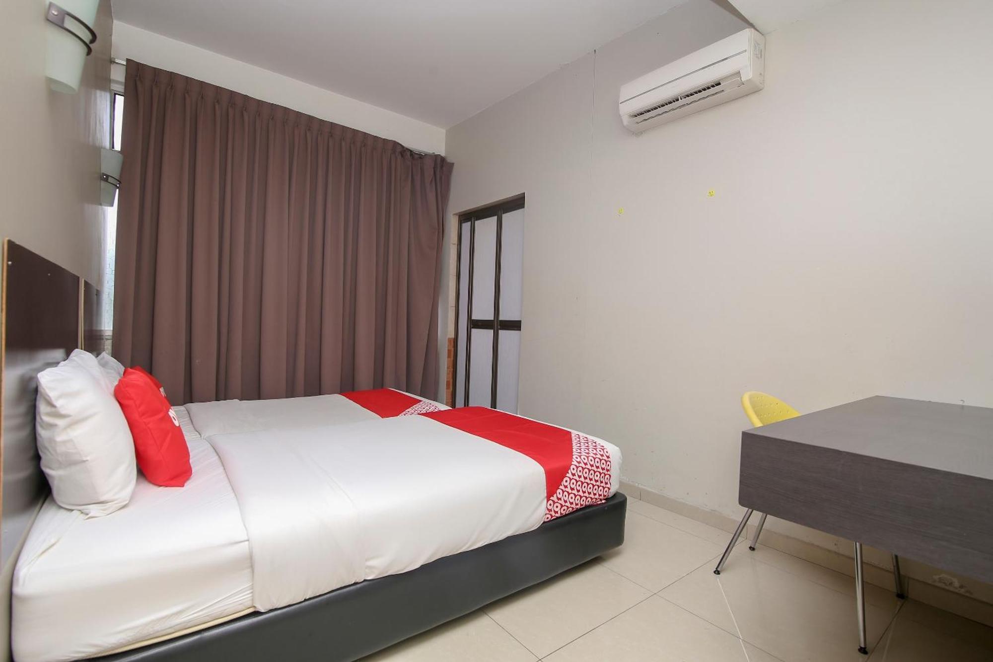 Nice Stay Three Six Five Services Кучинг Экстерьер фото