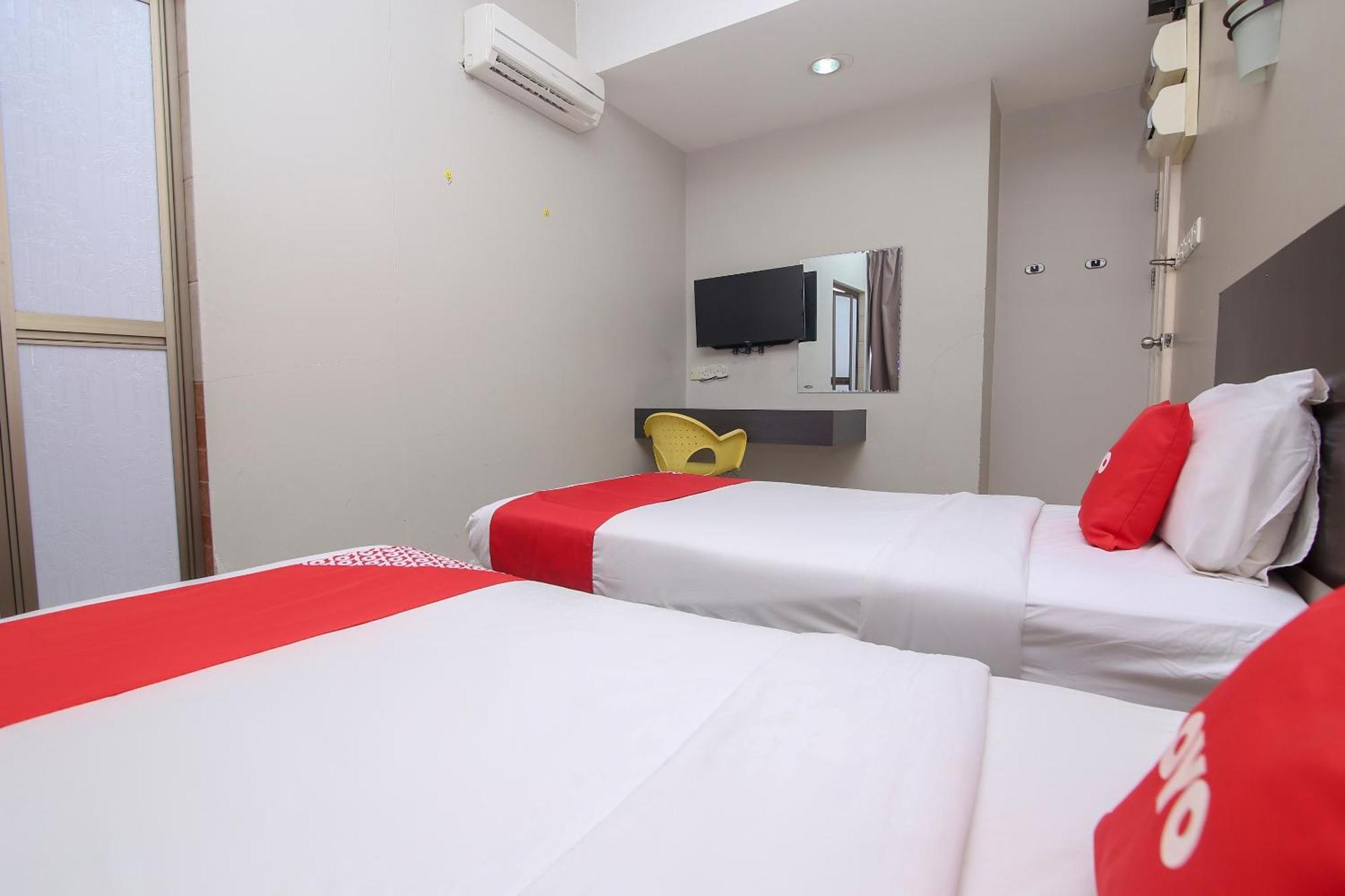 Nice Stay Three Six Five Services Кучинг Экстерьер фото