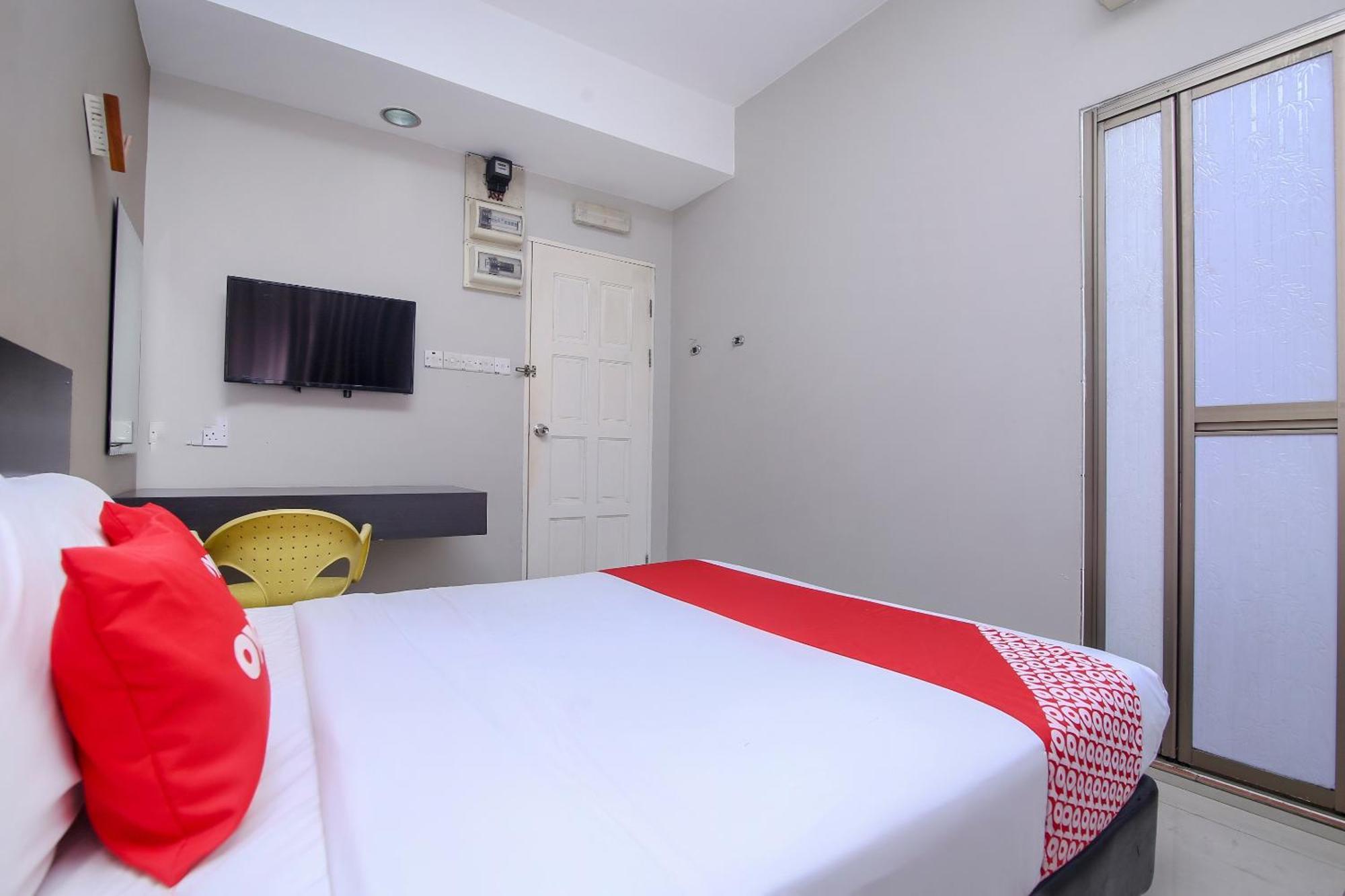 Nice Stay Three Six Five Services Кучинг Экстерьер фото